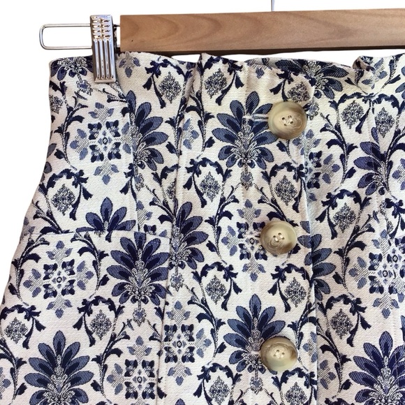 Topshop Floral High Waisted Buttoned Mini Skirt Size 4  NEW - Picture 4 of 8